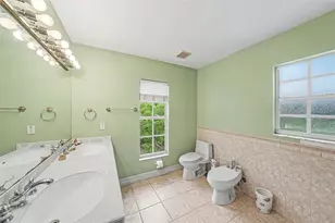 9723 Yeshua Way, Tampa, FL 33618 - Photo 37