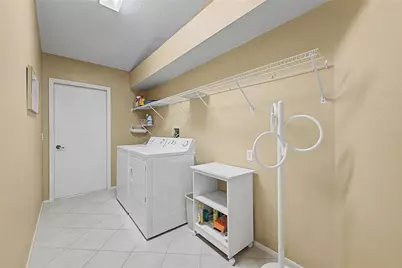 8018 Sugarbush Drive, Spring Hill, FL 34606 - Photo 23