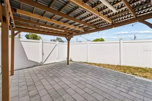 2222 Arcadia Rd, Holiday, FL 34690 - Photo 31