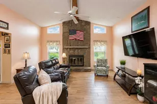 7438 Gates Cir, Spring Hill, FL 34606 - Photo 3