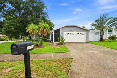 2475 Gulfbreeze Circle, Palm Harbor, FL 34683 - Photo 5
