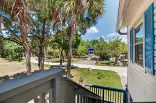 12122 W Gulf Breeze Ct, Crystal River, FL 34429 - Photo 11