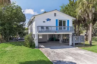 12122 W Gulf Breeze Ct, Crystal River, FL 34429 - Photo 1