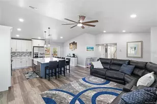 9205 W Harbor Isle Ct, Crystal River, FL 34429 - Photo 13