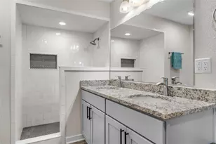 11568 W Bayshore Dr, Crystal River, FL 34429 - Photo 23