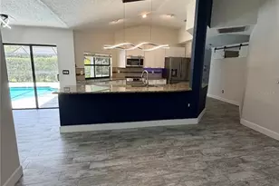 3221 Oakwood Pl, Tarpon Springs, FL 34688 - Photo 9