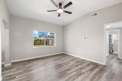 8616 Shirley Drive, Temple Terrace, FL 33617 - Photo 3