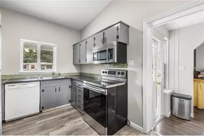 8616 Shirley Drive, Temple Terrace, FL 33617 - Photo 17