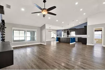 1427 Bay View Street, Tarpon Springs, FL 34689 - Photo 9