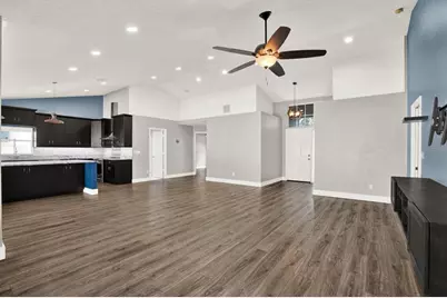 1427 Bay View Street, Tarpon Springs, FL 34689 - Photo 9