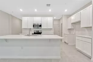 5213 Luisa Ct, Saint Cloud, FL 34771 - Photo 3