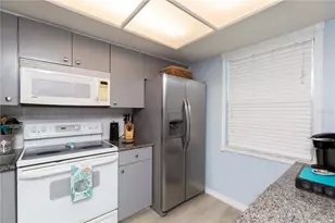 11140 Carriage Hill Dr, Port Richey, FL 34668 - Photo 3