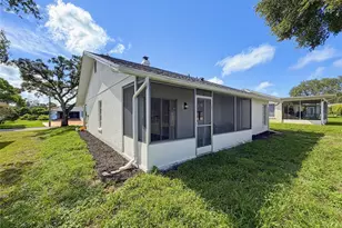 10819 Los Santos Dr, Port Richey, FL 34668 - Photo 19