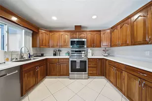 1403 Garden Ave, Tarpon Springs, FL 34689 - Photo 15