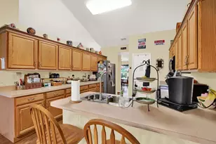 9086 Manchester St, Spring Hill, FL 34606 - Photo 13
