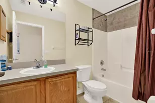 9086 Manchester St, Spring Hill, FL 34606 - Photo 25