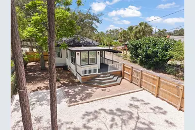 136 N Ring Avenue, Tarpon Springs, FL 34689 - Photo 5