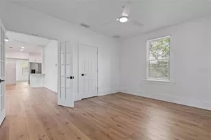 136 N Ring Ave, Tarpon Springs, FL 34689 - Photo 11