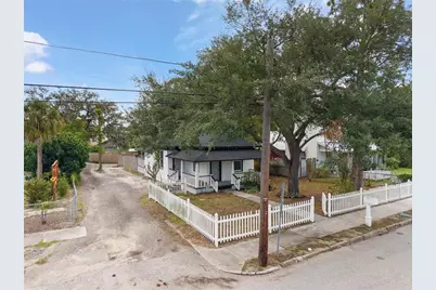 136 N Ring Avenue, Tarpon Springs, FL 34689 - Photo 3