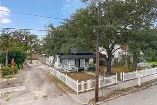 136 N Ring Ave, Tarpon Springs, FL 34689 - Photo 3