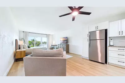 3789 46th Avenue S #204, Saint Petersburg, FL 33711 - Photo 9