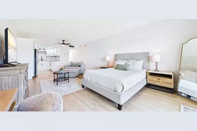 3789 46th Avenue S #204, Saint Petersburg, FL 33711 - Photo 3