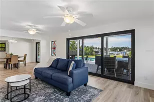 5531 Manatee Point Dr, New Port Richey, FL 34652 - Photo 9