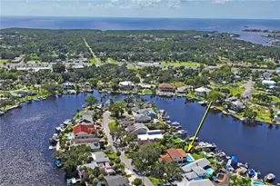 5531 Manatee Point Dr, New Port Richey, FL 34652 - Photo 7