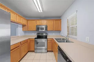 240 Castlekeeper Pl, Valrico, FL 33594 - Photo 17