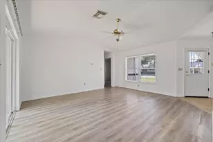 5102 Meadowlark Ln, New Port Richey, FL 34653 - Photo 9