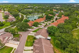 11090 Cherrywood Ct, Spring Hill, FL 34609 - Photo 31
