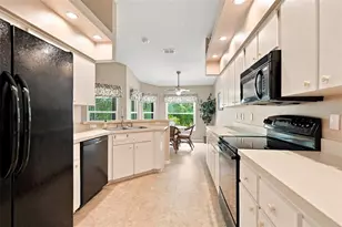 11090 Cherrywood Ct, Spring Hill, FL 34609 - Photo 17