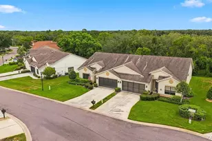 11090 Cherrywood Ct, Spring Hill, FL 34609 - Photo 7