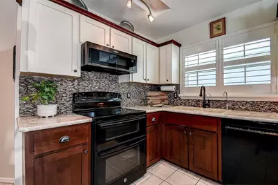 1105 Clippers Way, Tarpon Springs, FL 34689 - Photo 21
