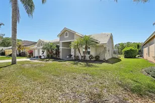 954 Cobblestone Ln, Tarpon Springs, FL 34688 - Photo 5