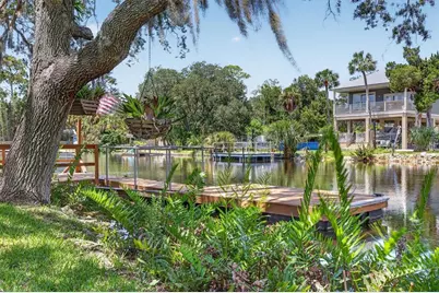 6086 Island Drive, Weeki Wachee, FL 34607 - Photo 5