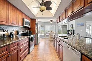 10381 Flag Rd, Spring Hill, FL 34608 - Photo 9
