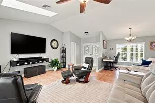 10381 Flag Rd, Spring Hill, FL 34608 - Photo 5