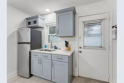 5635 Montana Avenue, New Port Richey, FL 34652 - Photo 5
