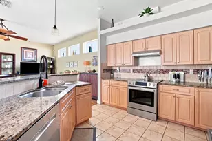 11399 Redgate St, Spring Hill, FL 34609 - Photo 7