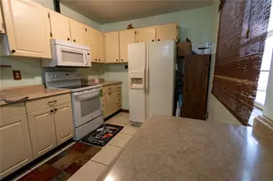 8301 Weeping Willow St, Brooksville, FL 34613 - Photo 13