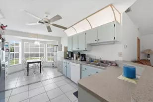 10432 Gatling St, Spring Hill, FL 34608 - Photo 21