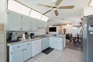 10432 Gatling St, Spring Hill, FL 34608 - Photo 23