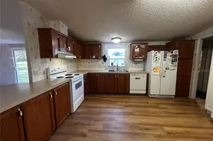 8535 23rd St, Zephyrhills, FL 33540 - Photo 11