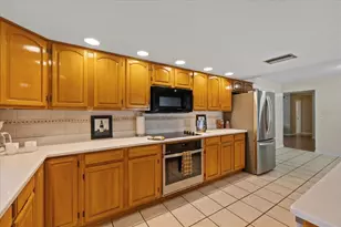 5865 Tern Dr, New Port Richey, FL 34652 - Photo 9