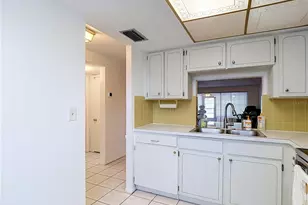 4228 Redcliff Pl, New Port Richey, FL 34652 - Photo 9