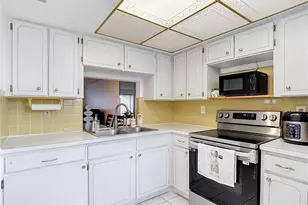 4228 Redcliff Pl, New Port Richey, FL 34652 - Photo 7