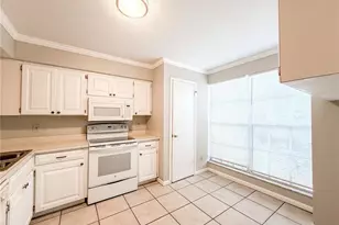 1844 Mill Run Cir, Tampa, FL 33613 - Photo 11