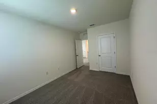 8377 Claw Glades Loop, Wesley Chapel, FL 33545 - Photo 11