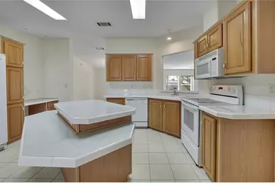 14992 Rialto Avenue, Brooksville, FL 34613 - Photo 21